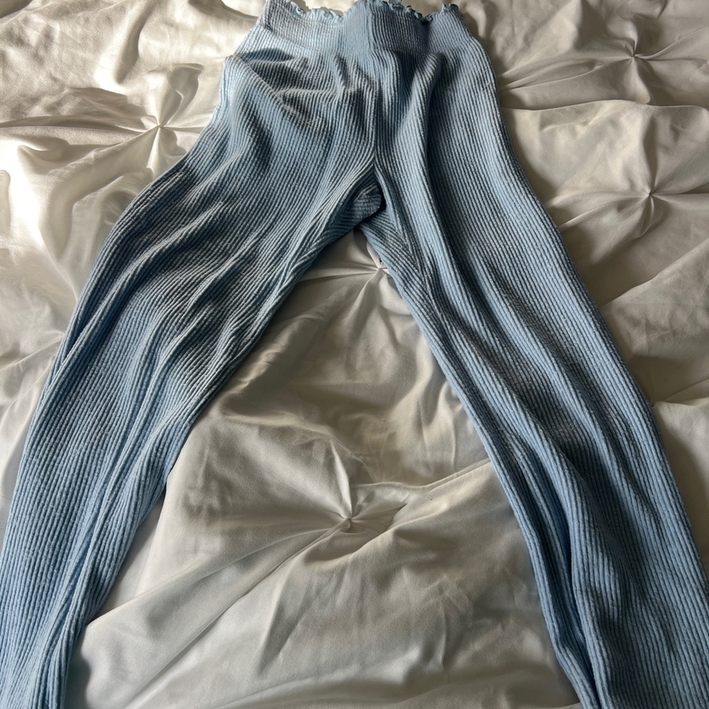 Free gift w/purchase. LMK if you want these Light Blue Ribbed Leggings